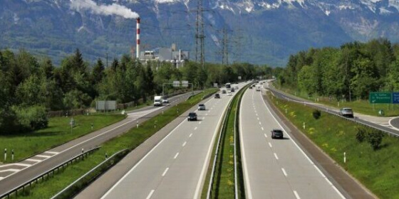 A22 Brennero: ad agosto treni fermi, l’Austria sospende il divieto ‘settoriale’ per i tir