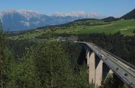 Internazionali, Austria: deroga sui trasporti combinati durante il divieto di circolazione dei mezzi pesanti nei fine settimana e giorni festivi