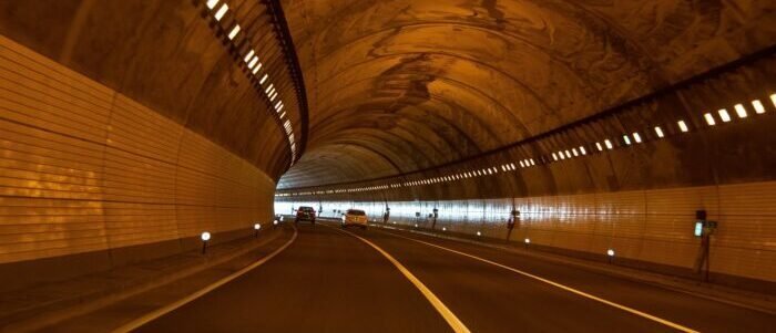 Tunnel del Tenda: nuovi orari e divieto di transito per i mezzi oltre le 3,5 ton.