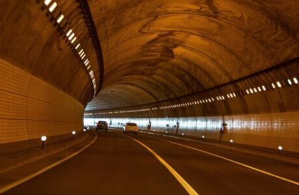 Tunnel del Tenda: nuovi orari e divieto di transito per i mezzi oltre le 3,5 ton.